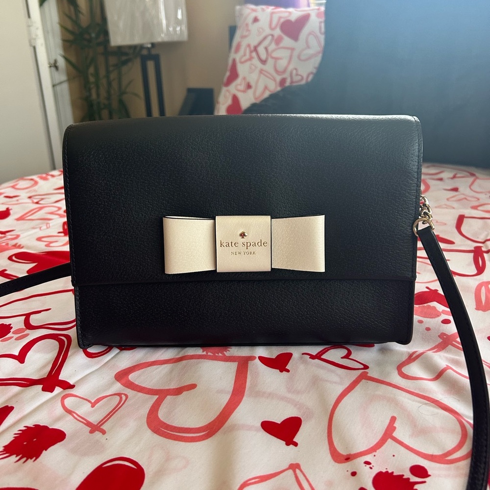 Kate Spade black/cream crossbody bag with bow detail